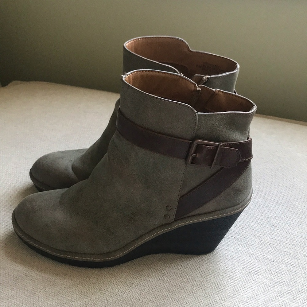 Wedge booties